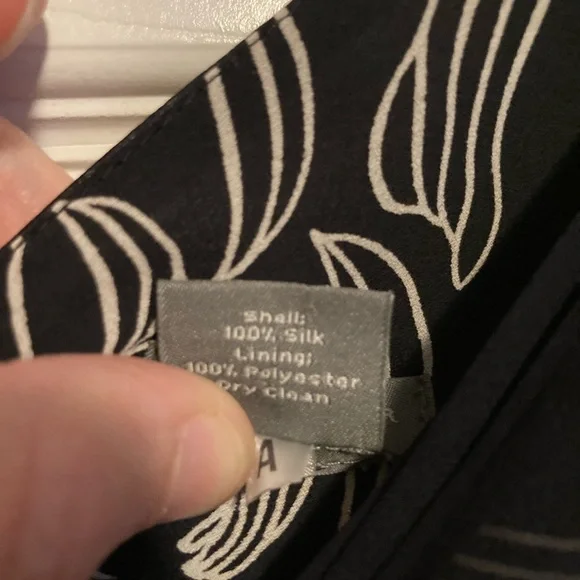 Ann Taylor size 4 silk stunning dress - Picture 9 of 10